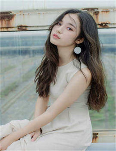 绅士喜爱金发女郎